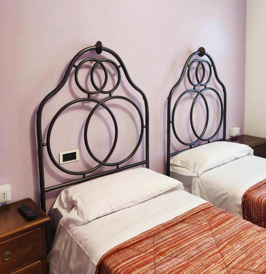 Aduepassi Bed and Breakfast Ascoli Piceno Exteriör bild